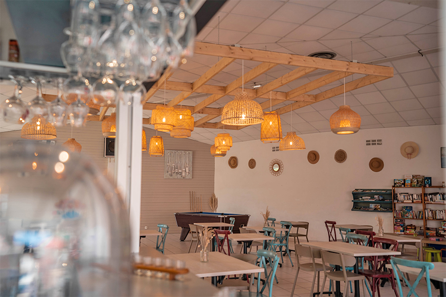 Partagez de bons moments en vacances village au bar convivial du village du Hameau de l'Océan